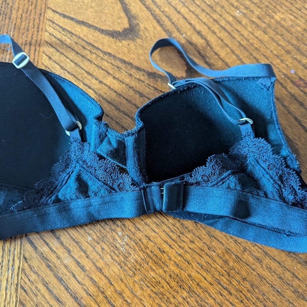 Gilly Hicks Vintage Set Of Three Bras Size 34A - Picture 10 of 16
